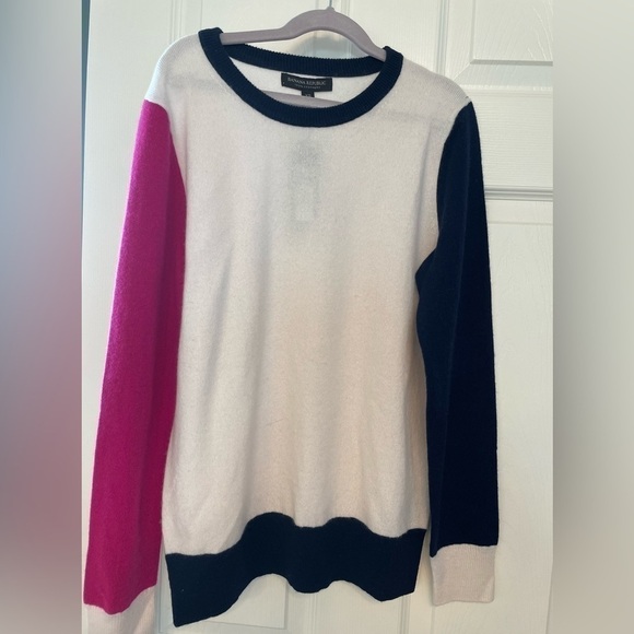 New - Cashmere sweater from Banana Republic - Picture 1 of 5